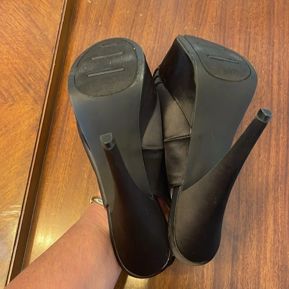 🥡 Zigi girl black satin tall platform heels